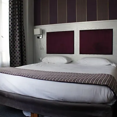 Отель L'univers 4*