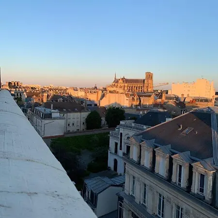 L'univers Hotel 4*