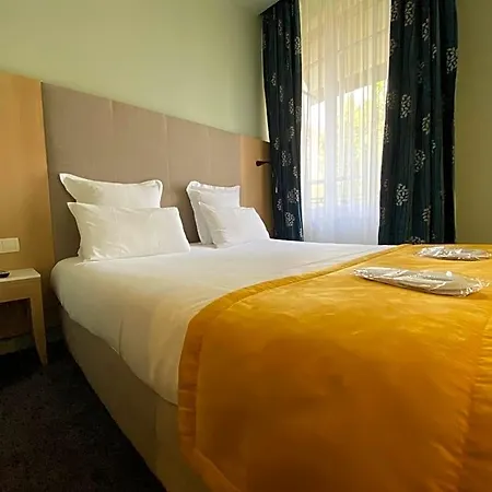 L'univers 4* Reims