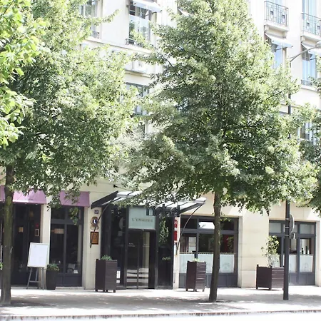 Hotel L'univers 4*